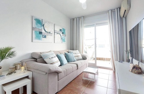 Chilches Apartment | Welcome to this large and beautiful vacation apartment with spacious roof terrace and sea view.