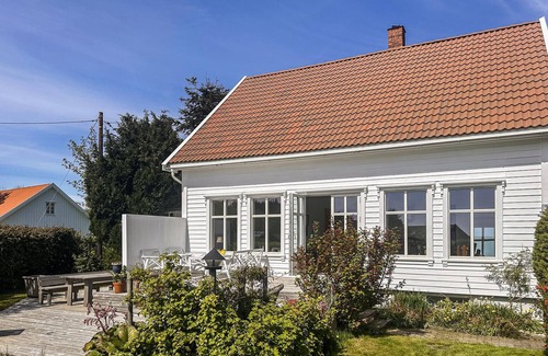 Spangereid House | Welcome to this family vacation home in Spangereid on the Lindesnes peninsula.