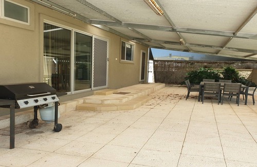 Jurien Bay House | Welcome to Tre-Sorelle (meaning 3 Sisters). This charming property is perfect for you & your family