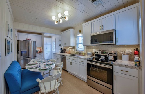 Forest Lake House | Welcome to Urban Retreat!