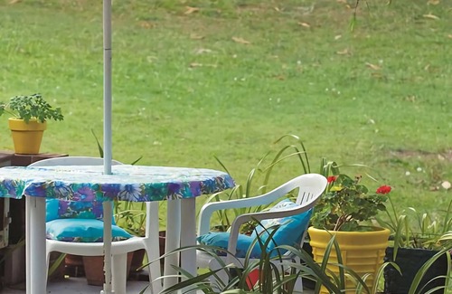 Nambucca Heads Apartment | Welcome to your Home away from Home. Pacific Studio offers everything to make your stay comfortable