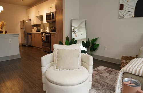Home Park Apartment | Welcome to Your Luxury and Stylish West Midtown Retreat Experience.