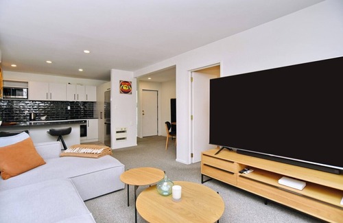 Edgeware House | Welcome to your urban getaway - 7 day special deals