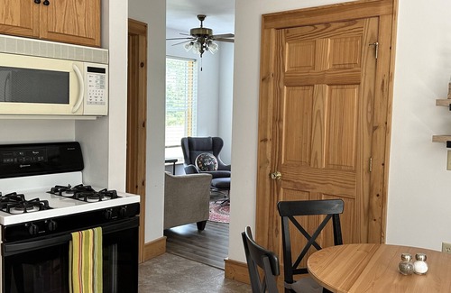 Sand Creek House | Welcome to ZenFrieda. Escape to the country and enjoy our sauna/cold tub area!