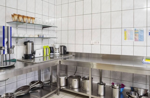 Boedefeld Apartment | Welcoming Holiday Home in Winterberg with Sauna