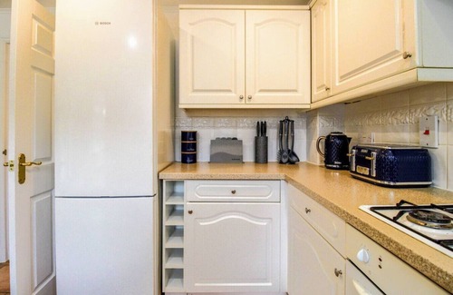 Milton Malsor House | Welcoming House Sleeps 6 Free Parking Sky TV Fast Wifi