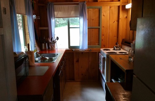 Litchfield Cottage | Welcoming 2-bedroom cottage in Litchfield