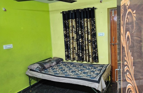 Hyderabad Apartment | Welcoming apartment with WiFi in vibrant Hyderabad