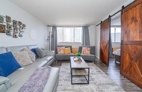 Downtown Atlanta Apartment | Welcoming Barn, 2 BEDROOM & 1 Bath & Parking