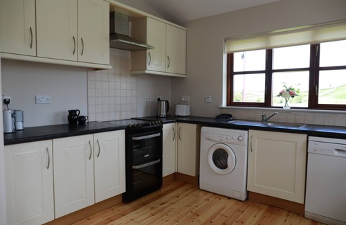 Castleblayney Cottage | Welcoming cottage with WiFi in charming Castleblayney , County Monaghan