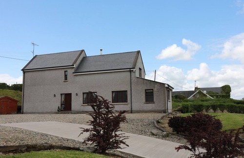 Castleblayney Cottage | Welcoming cottage with WiFi in charming Castleblayney , County Monaghan