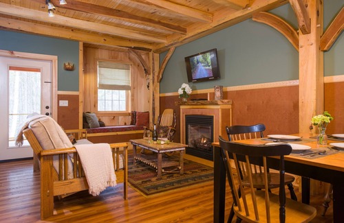 Ripton Cabin | Welcoming, pet-friendly cabin in Green Mountain Nat'l Forest
