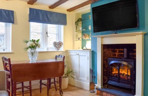 Flecknoe House | Well Cottage