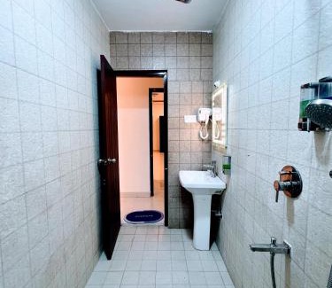 Jayanagar Apartment | Well-equipped Apartments AC, WiFi, Smart TV & More