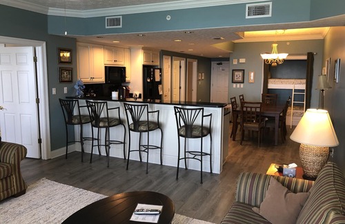 Lower Grand Lagoon Condo | Well equipped for families-condo w/beach chairs, WIFI.