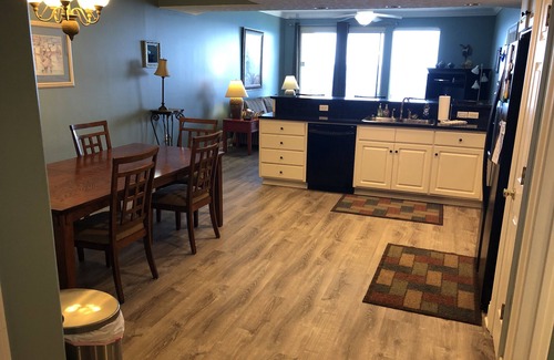 Lower Grand Lagoon Condo | Well equipped for families-condo w/beach chairs, WIFI.
