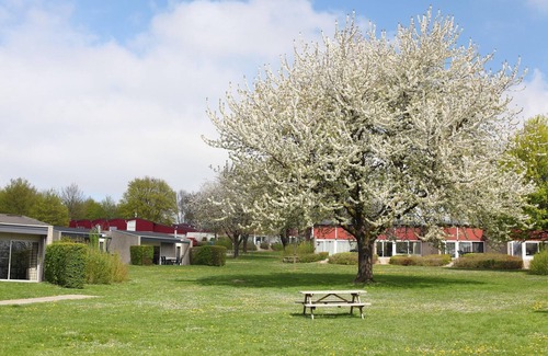 Strucht House | Well-Maintained Bungalow Near Valkenburg
