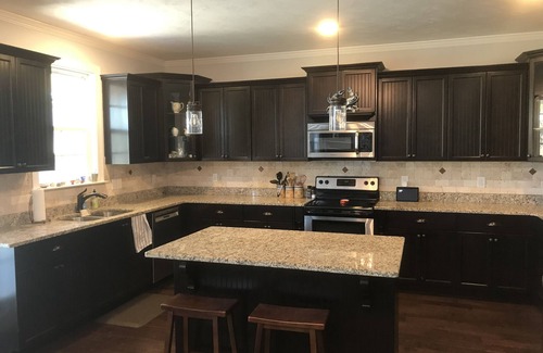 Riverwood Plantation House | Well maintained, comfortable home accessible to masters, near Champions Retreat