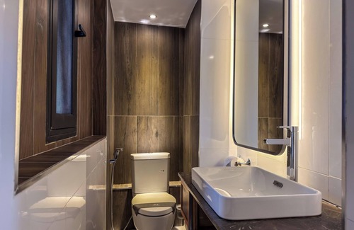 Ajah Hotel | Wellborn Hotel