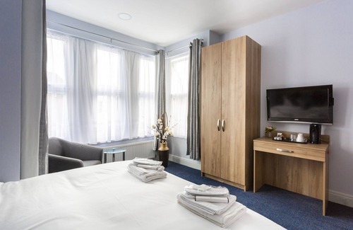 Valentines Hotel | Wellesley Hotel