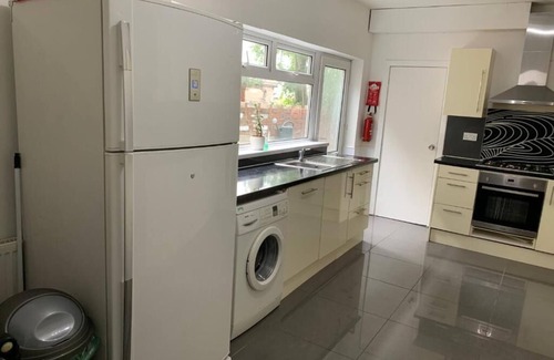 Penylan House | Wellfield Blooms Cardiff Corporate Room