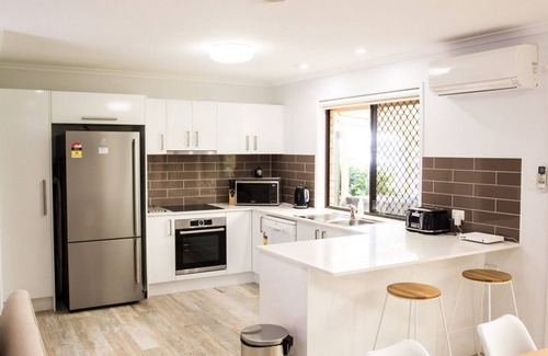 Shelly Beach House | Wellington Parade 15a, Shelly Beach, Caloundra