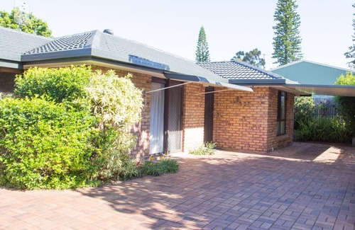 Shelly Beach House | Wellington Parade 15a, Shelly Beach, Caloundra