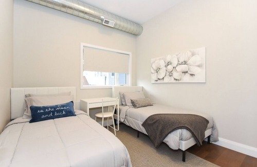 Wellington Village Apartment | Wellington Village (Westboro Ottawa) Industrial Chic