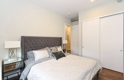 Wellington Village Apartment | Wellington Village (Westboro Ottawa) Industrial Chic