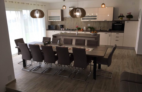 Vodnjan Villa | Wellness area,sauna,-Jacuzzi,pool 60 m2, Salt water,quite,air massage in pool