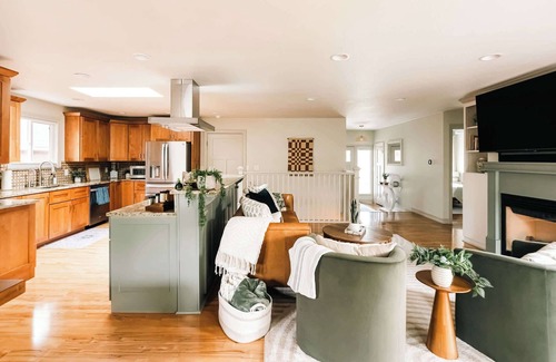 Broomfield House | Wellness Retreat | Sauna, Cold Plunge & Hot Tub
