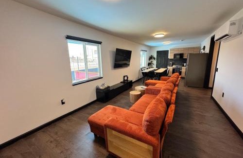 Downtown Phoenix Villa | Wellness&Spa Retreat sleeps 19