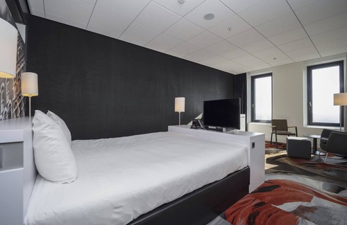 Leiden Hotel | Wellness Stay with Indoor Swimming Pool in the Heart of Leiden