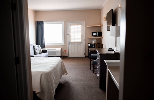 Celina Hotel | West Bank Inn