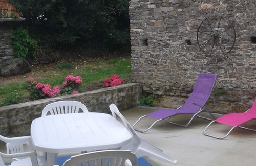 Bretteville-sur-Ay House | West Cotentin coast Beach 2 kms away, pretty restored barn in small hamlet