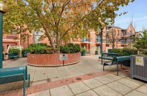 Adelaide Central Business District Apartment | West End City 2BR Stay near UniSA