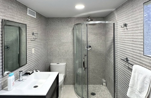 West Highland Apartment | West Highlands 2BDR 1BATH Apartment