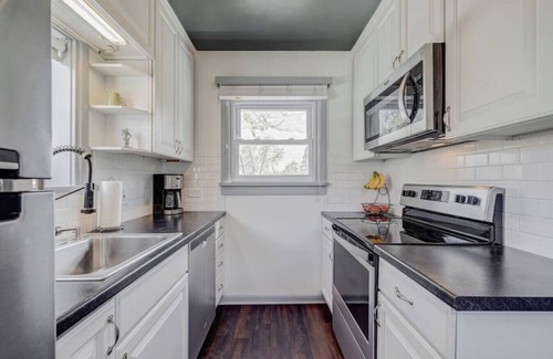 Edgewater House | West Highlands Flat I Sloans Lake I Outdoor Games