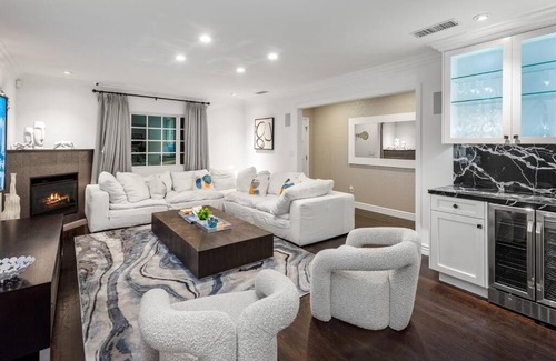 Tri-West Villa | West Hollywood 5 Bedroom Pool