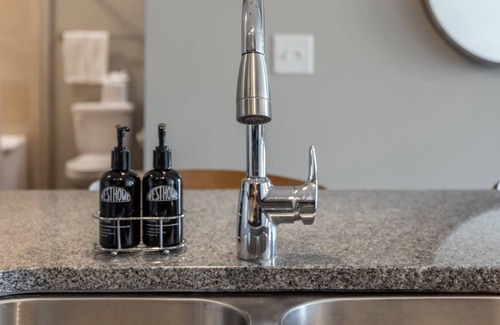 Downtown Decatur Apartment | West Home: New Apt in Decatur Square