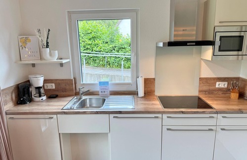 Murwik Apartment | West Indies - close to the beach, terrace WLAN, parking space, washing machine