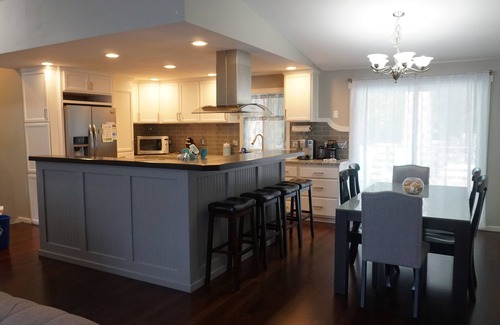 Everett House | West Lake Stevens Hideaway on .7 acre with outdoor firepit and fenced backyard