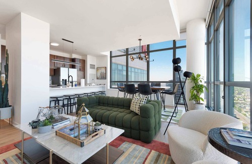 Downtown Chicago Apartment | West Loop Group Retreat: 2 Penthouses, Balconies