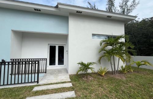 Westwind Villa | West Winds New House with Pool 4/3