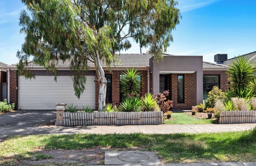 Truganina House | westburn gramma School family house Truganina