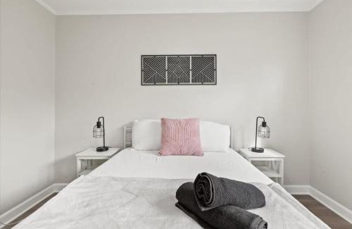 Westchester House | Westchester Retreat King bed