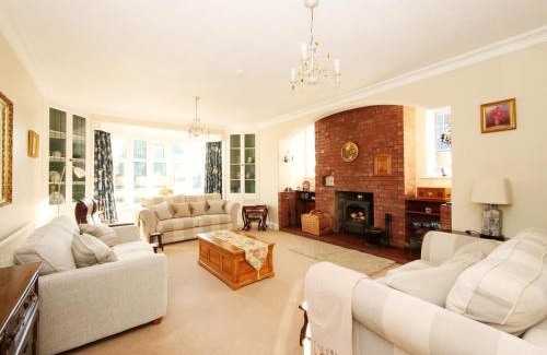 Deighton Bed & Breakfast | Westergate House