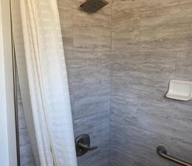 Three Rivers Hotel | Western Holiday Lodge