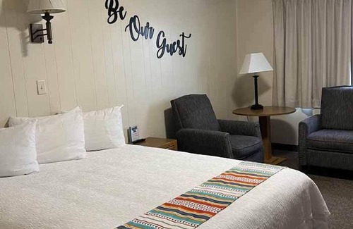 Tremonton Hotel | Western Inn