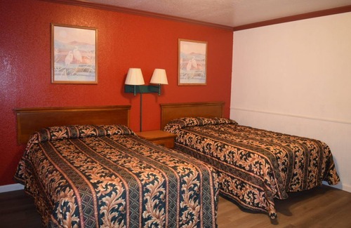 Elmwood Area Hotel | Western Motel